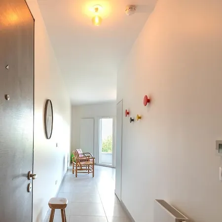 Charming With Balcony And Parking Near The Center Of Annecy