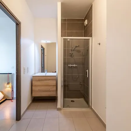 Charming With Balcony And Parking Near The Center Of *
